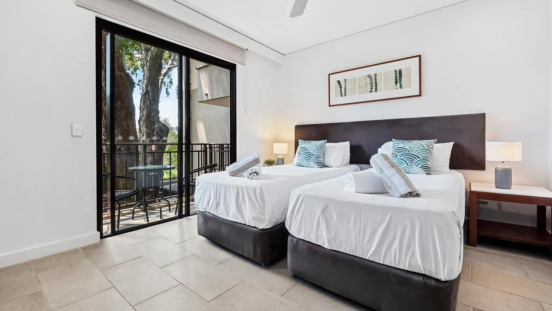Private Apartments In The Temple Beachfront Resort Palm Cove 0*,