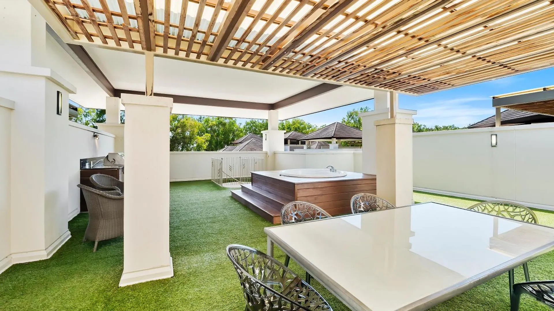 Private Apartments In The Temple Beachfront Resort Palm Cove 0*,  Australia